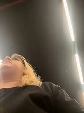 amooraaamoon online show from 01/20/25, 11:24