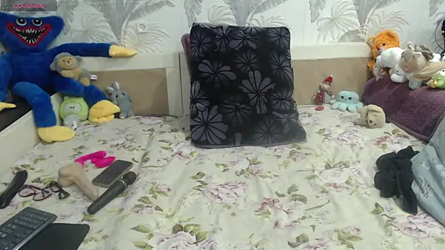 CamDiva113 online show from 02/16/26, 01:07