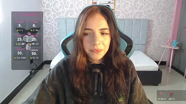 Snapshot of ninfa1_ch chatting on 12/17/24, 11:28 ninfa1 ch online show from 12/17/24, 11:28