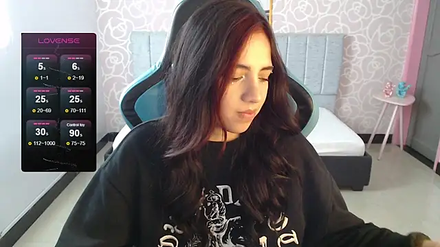 Snapshot of ninfa1_ch chatting on 12/23/24, 02:28 ninfa1 ch online show from 12/23/24, 02:28