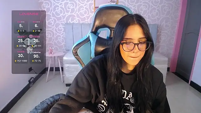 Snapshot of ninfa1_ch chatting on 01/30/25, 02:25 ninfa1 ch online show from 01/30/25, 02:25