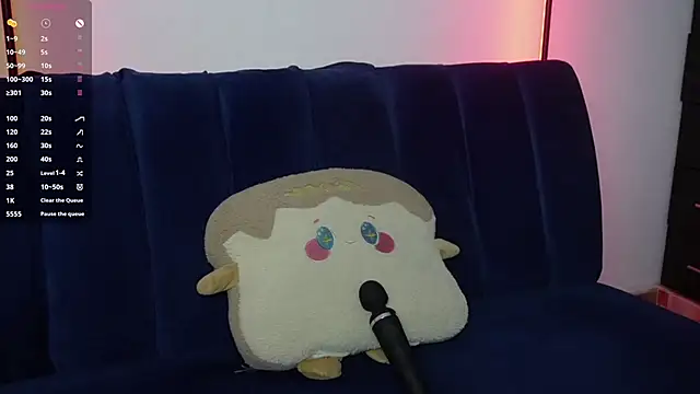 Snapshot of abby__make chatting on 10/17/25, 03:36 abby make online show from 10/17/25, 03:36