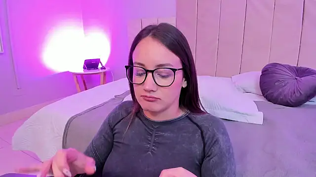 April bowie online show from 01/21/25, 02:59