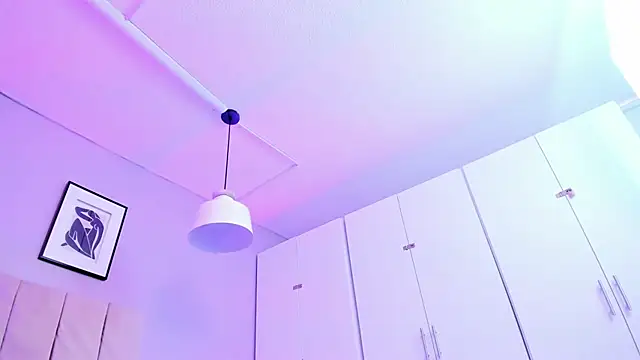 April bowie online show from 02/12/25, 03:27