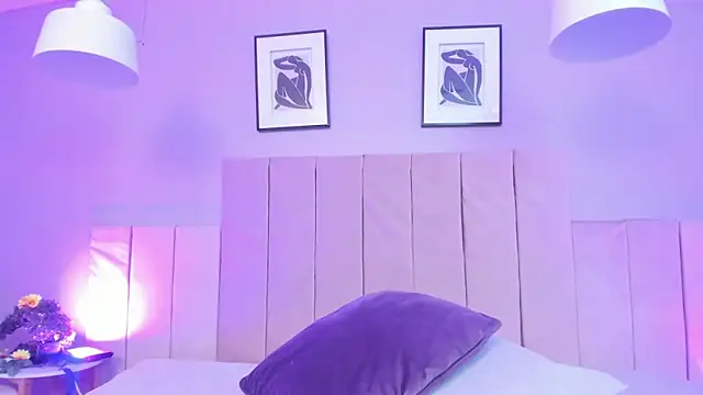 April bowie online show from 02/13/25, 03:35