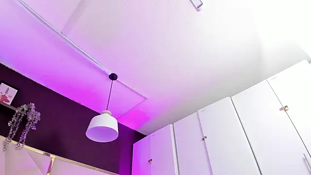 April bowie online show from 02/17/26, 11:18