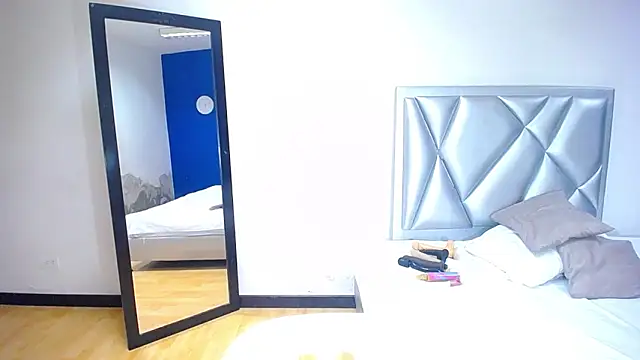 exotic karmella online show from 02/15/25, 08:43