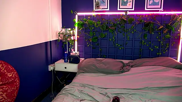 FerrariRedxBabestation online show from 11/09/25, 09:13