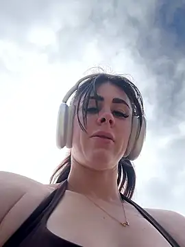 aus queen online show from 11/09/25, 02:10