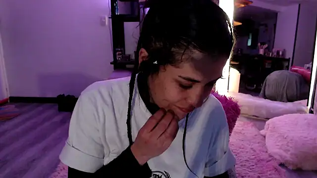 Hellen dumont online show from 02/25/26, 01:48