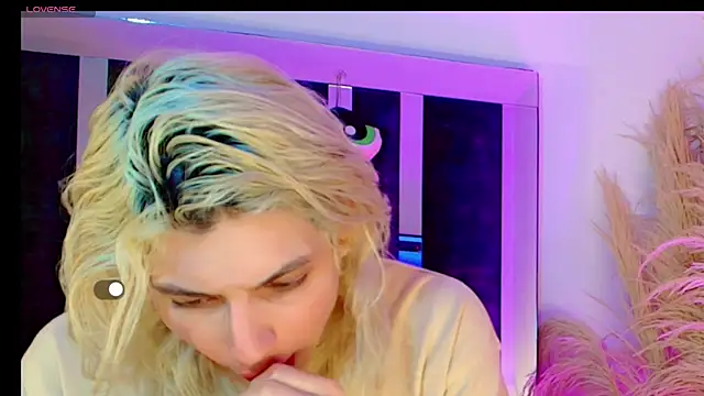 honey skin online show from 04/19/26, 06:10