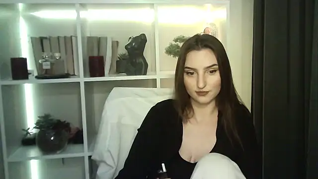 X Alisa online show from 11/10/25, 07:24