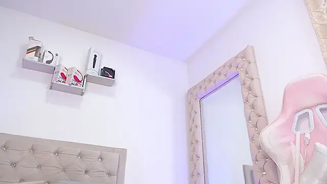 Snapshot of lorennahernandez01 chatting on 01/10/25, 12:36 lorennahernandez01 online show from 01/10/25, 12:36