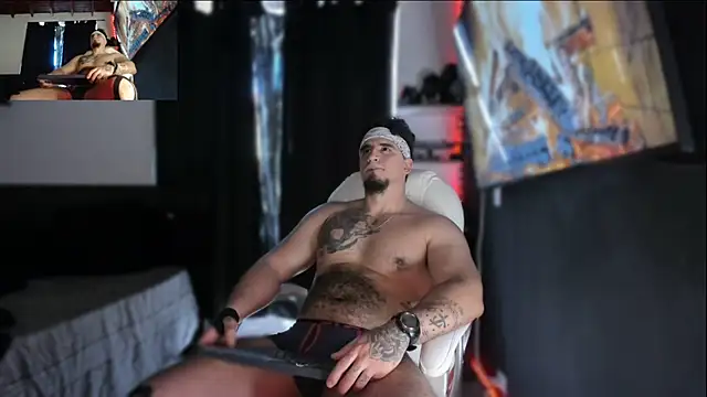 Snapshot of kingbear777 chatting on 12/13/24, 02:05 kingbear777 online show from 12/13/24, 02:05