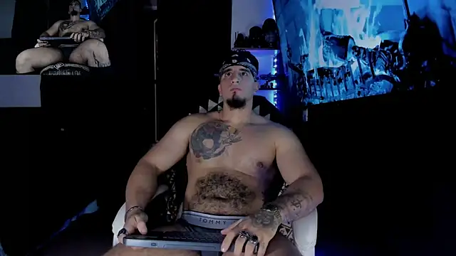 Snapshot of kingbear777 chatting on 01/08/25, 03:17 kingbear777 online show from 01/08/25, 03:17