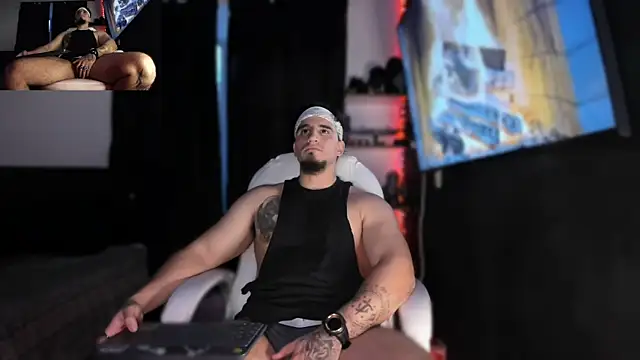 Snapshot of kingbear777 chatting on 01/31/25, 08:11 kingbear777 online show from 01/31/25, 08:11