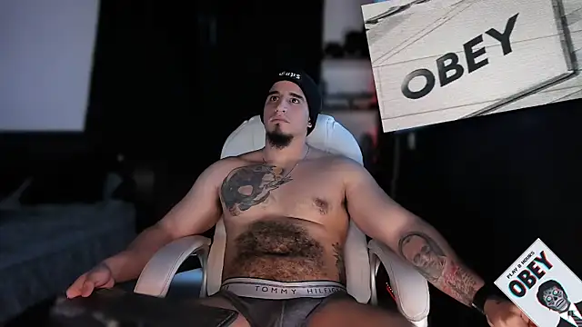 Snapshot of kingbear777 chatting on 02/02/25, 08:02 kingbear777 online show from 02/02/25, 08:02