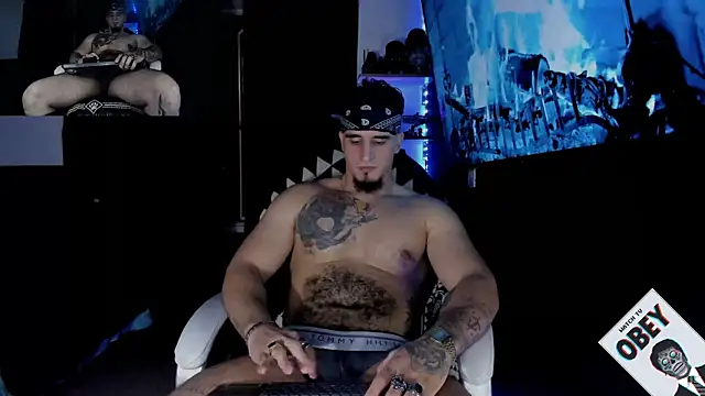 Snapshot of kingbear777 chatting on 02/09/25, 02:17 kingbear777 online show from 02/09/25, 02:17