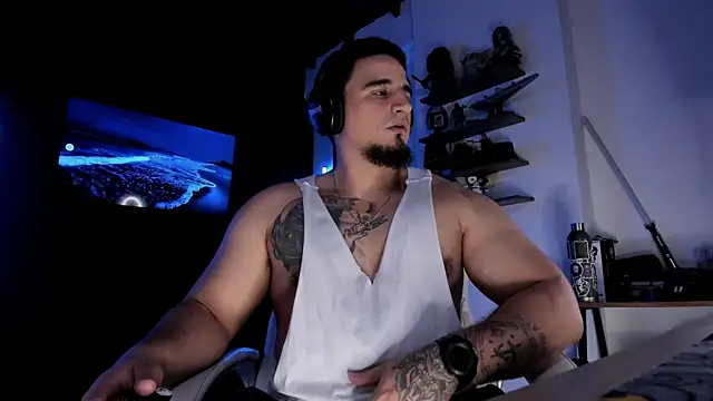 Snapshot of kingbear777 chatting on 09/21/25, 11:17 kingbear777 online show from 09/21/25, 11:17