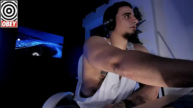 Snapshot of kingbear777 chatting on 10/03/25, 01:57 kingbear777 online show from 10/03/25, 01:57