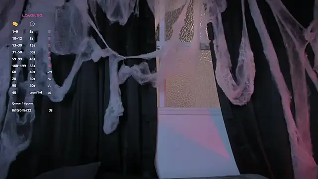 Snapshot of AramJoness chatting on 10/21/25, 07:25 AramJoness online show from 10/21/25, 07:25