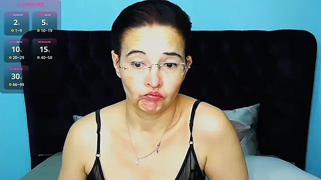 StaceyDarling online show from 12/20/25, 12:01