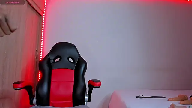 Snapshot of barbiee_ebony chatting on 11/03/25, 04:03 barbiee ebony online show from 11/03/25, 04:03