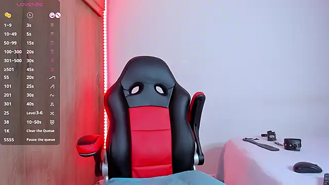 Snapshot of barbiee_ebony chatting on 11/21/25, 05:06 barbiee ebony online show from 11/21/25, 05:06