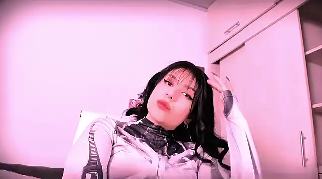 Snapshot of Sam_smitth chatting on 01/26/25, 11:06 Sam smitth online show from 01/26/25, 11:06