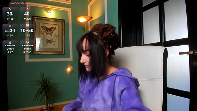 1Munique online show from 10/13/25, 02:06