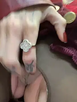 Melissa crazy online show from 12/28/24, 04:09