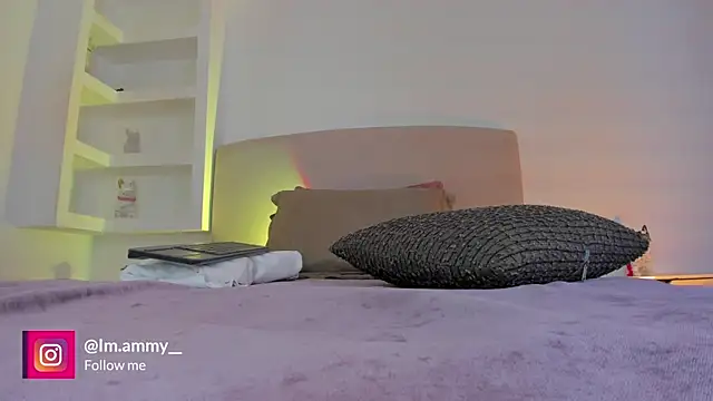 Snapshot of Ammy_xx chatting on 03/05/25, 09:59 Ammy xx online show from 03/05/25, 09:59