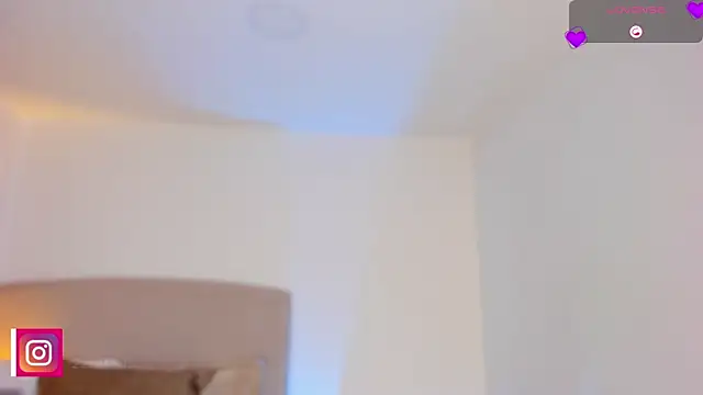 Snapshot of Ammy_xx chatting on 10/10/25, 07:35 Ammy xx online show from 10/10/25, 07:35