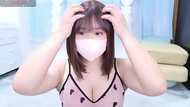 Snapshot of _mirai0917 chatting on 10/12/25, 06:01 mirai0917 online show from 10/12/25, 06:01