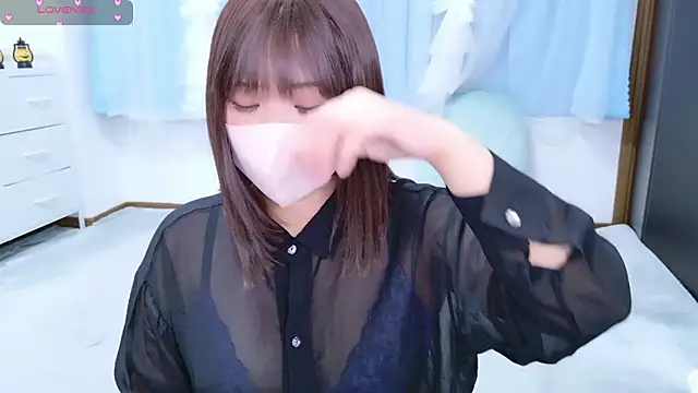 Snapshot of _mirai0917 chatting on 10/21/25, 08:04 mirai0917 online show from 10/21/25, 08:04