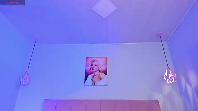 ScarletGV online show from 09/10/25, 04:12