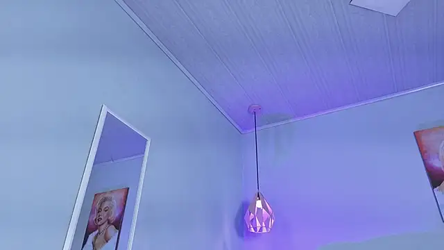 ScarletGV online show from 11/21/25, 05:17