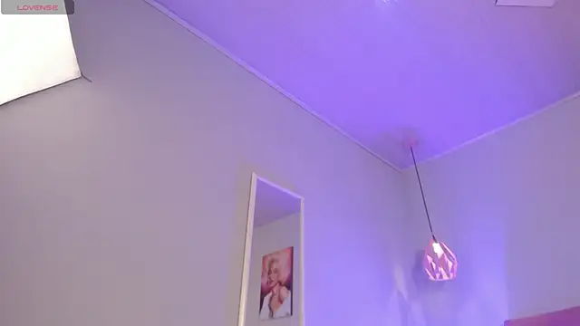 ScarletGV online show from 03/21/26, 05:45