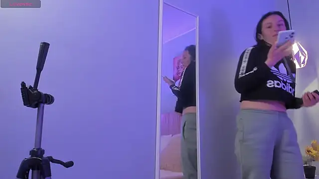 ScarletGV online show from 03/29/26, 03:39