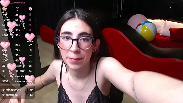 Snapshot of LenaRoses chatting on 12/14/24, 10:07 LenaRoses online show from 12/14/24, 10:07