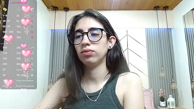 Snapshot of LenaRoses chatting on 12/18/24, 04:49 LenaRoses online show from 12/18/24, 04:49