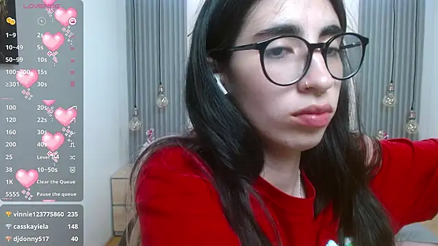 Snapshot of LenaRoses chatting on 12/20/24, 12:30 LenaRoses online show from 12/20/24, 12:30