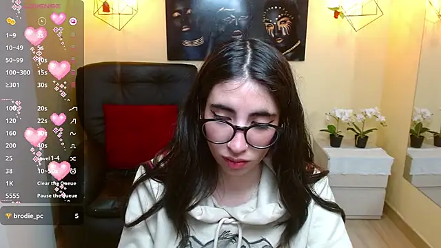 Snapshot of LenaRoses chatting on 01/04/25, 08:16 LenaRoses online show from 01/04/25, 08:16