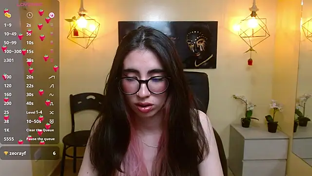 Snapshot of LenaRoses chatting on 02/06/25, 10:53 LenaRoses online show from 02/06/25, 10:53