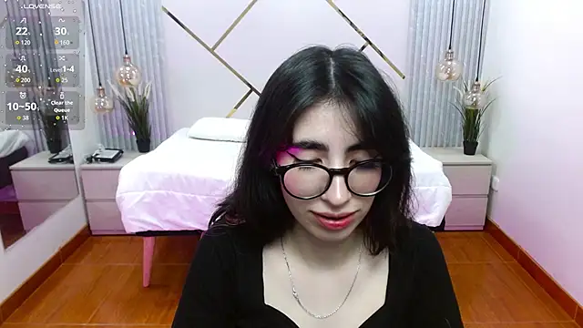 Snapshot of LenaRoses chatting on 09/10/25, 09:04 LenaRoses online show from 09/10/25, 09:04