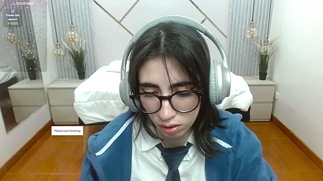 Snapshot of LenaRoses chatting on 09/11/25, 08:20 LenaRoses online show from 09/11/25, 08:20