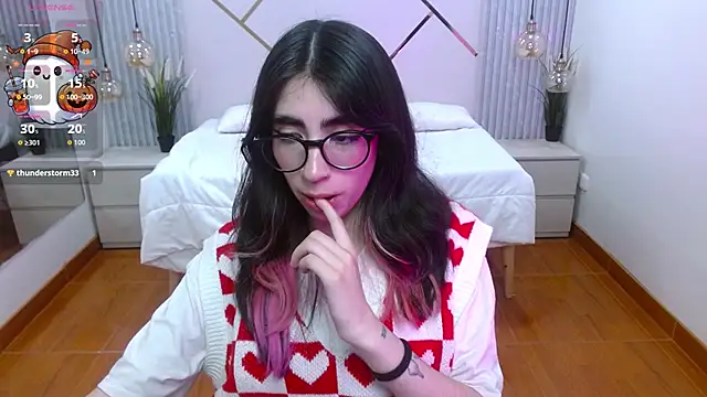 Snapshot of LenaRoses chatting on 10/23/25, 08:18 LenaRoses online show from 10/23/25, 08:18