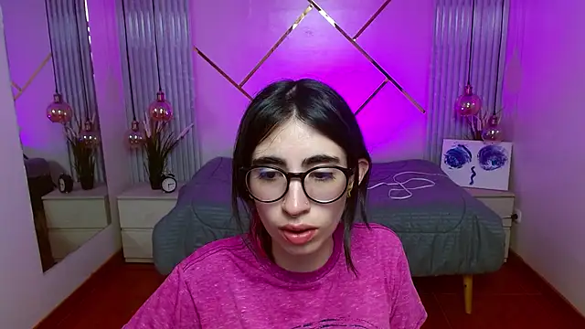 LenaRoses online show from 05/15/26, 08:05