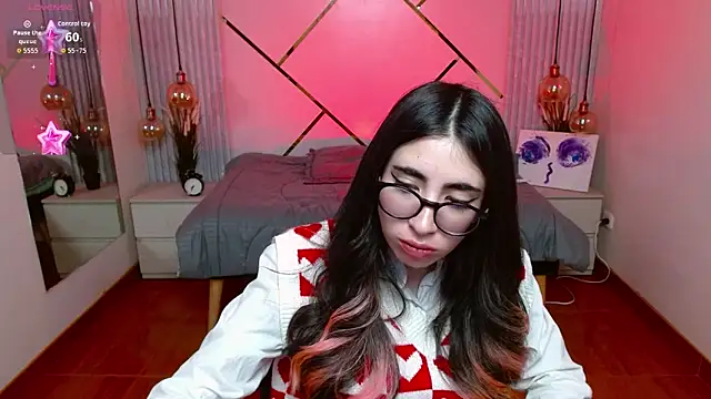 LenaRoses online show from 06/03/26, 08:25