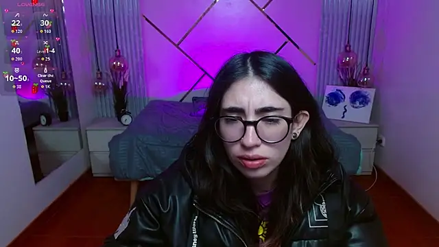 LenaRoses online show from 06/19/26, 08:01